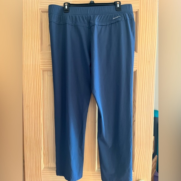 Eddie Bauer Ankle Indigo Lightweight Pants Size Large - Picture 3 of 10